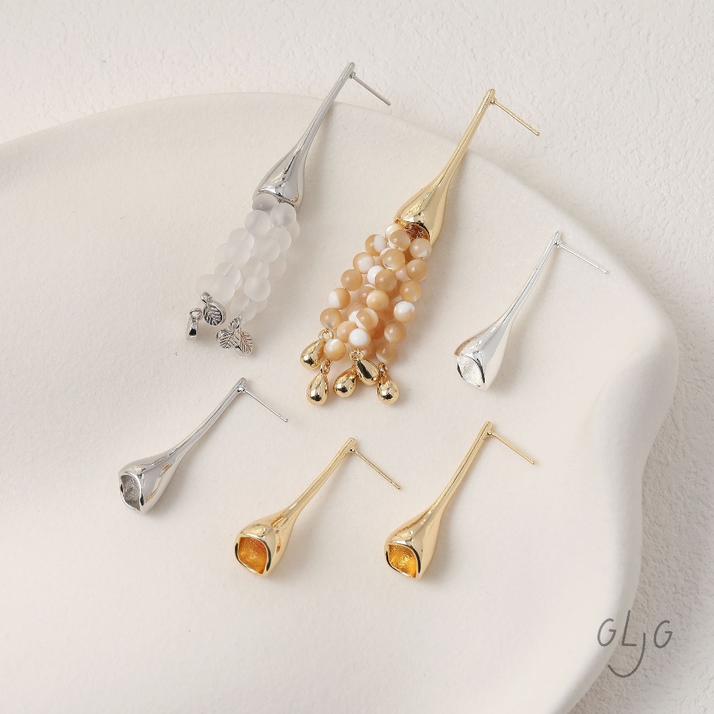 Musical Instrument Trumpet - 2PCS Dainty Horn Flower Ear Studs